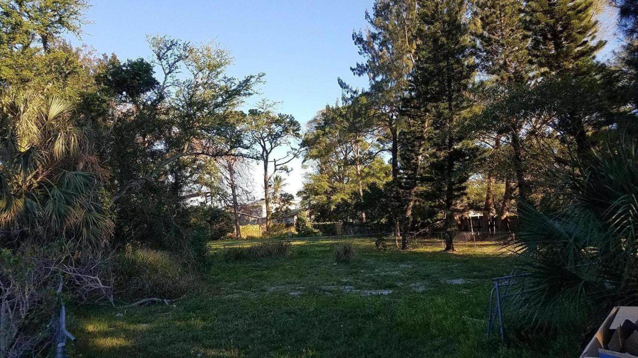 916 Weymouth Road - Photo 1