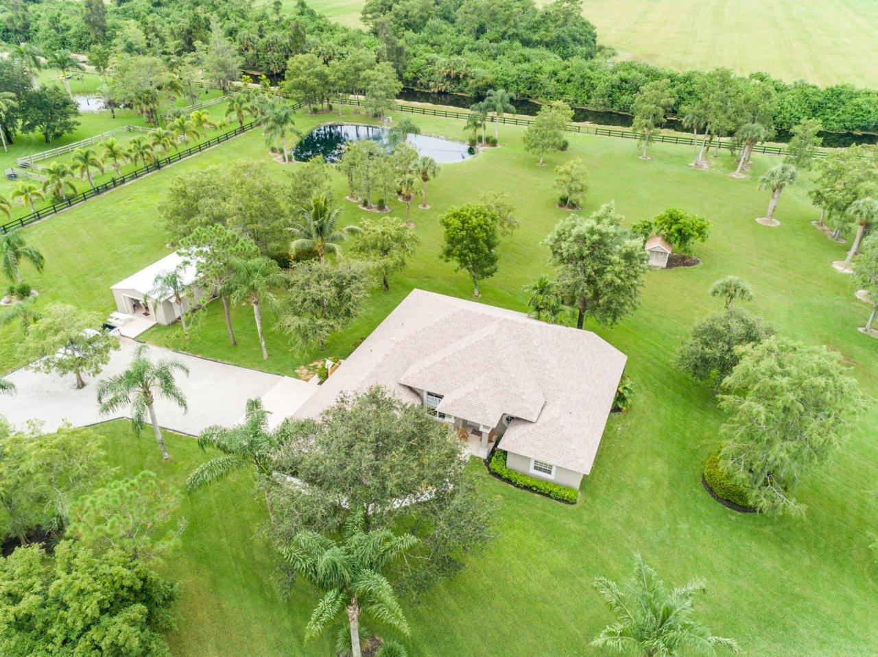 18610 Fishing Hawk Lane - Photo 1