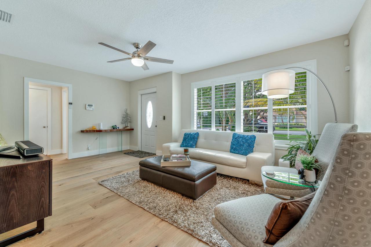 323 Linda Lane - Photo 1