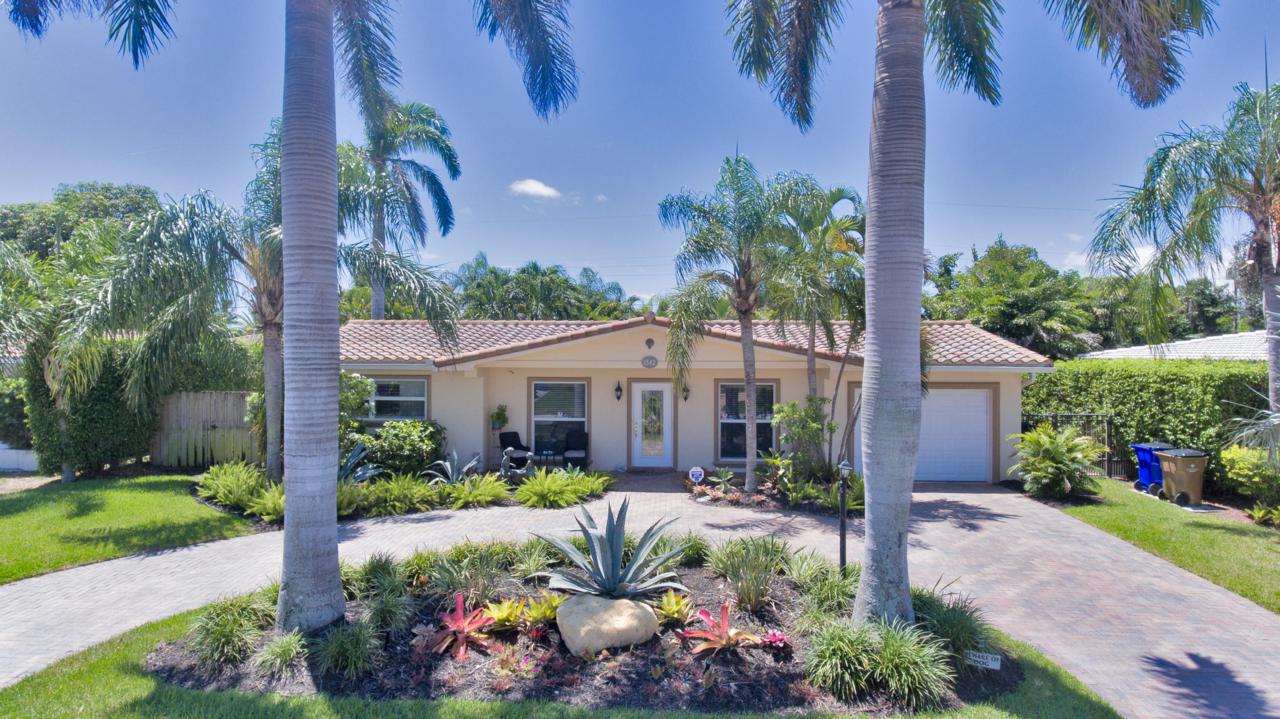 1542 7th Street - Photo 1