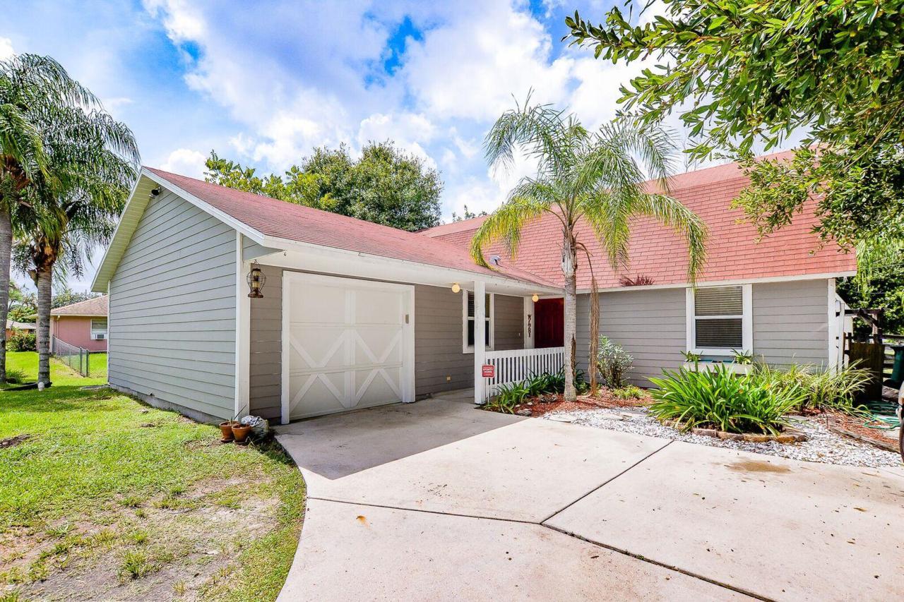 2182 Burlington Street - Photo 1