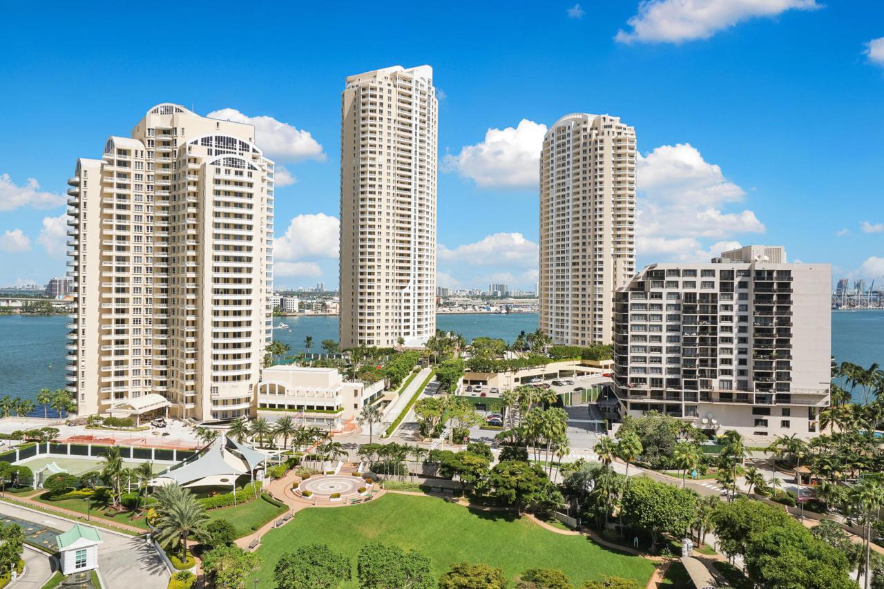701 Brickell Key Boulevard - Photo 1