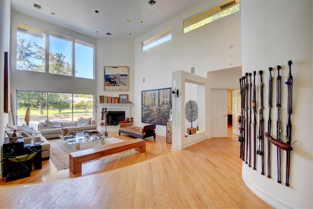 2375 41 Street - Photo 1