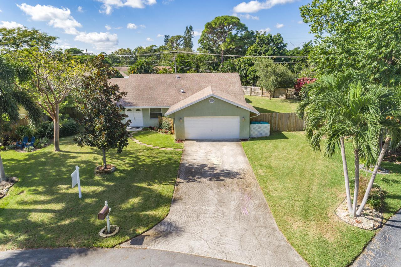 926 27th Terrace - Photo 1