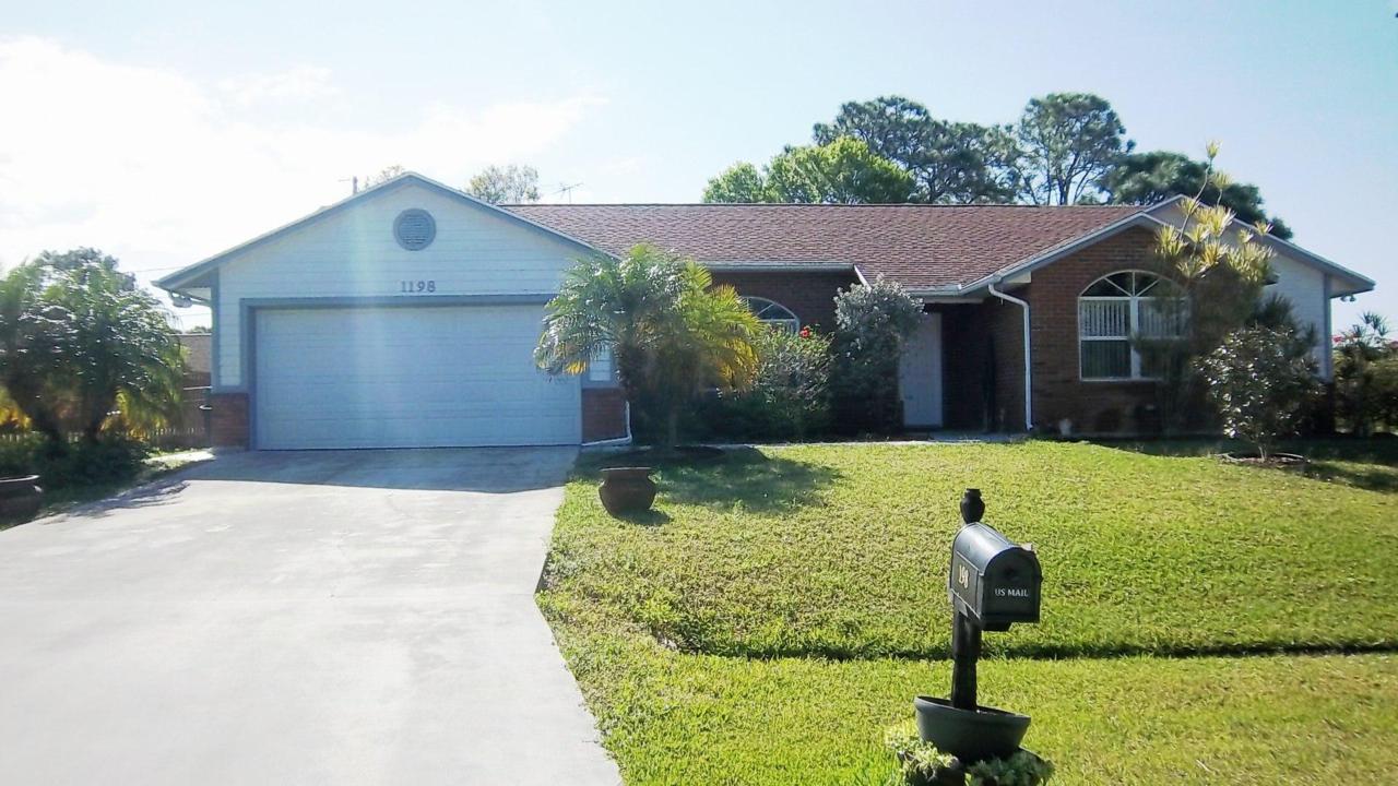1198 Ingrassina Avenue - Photo 1
