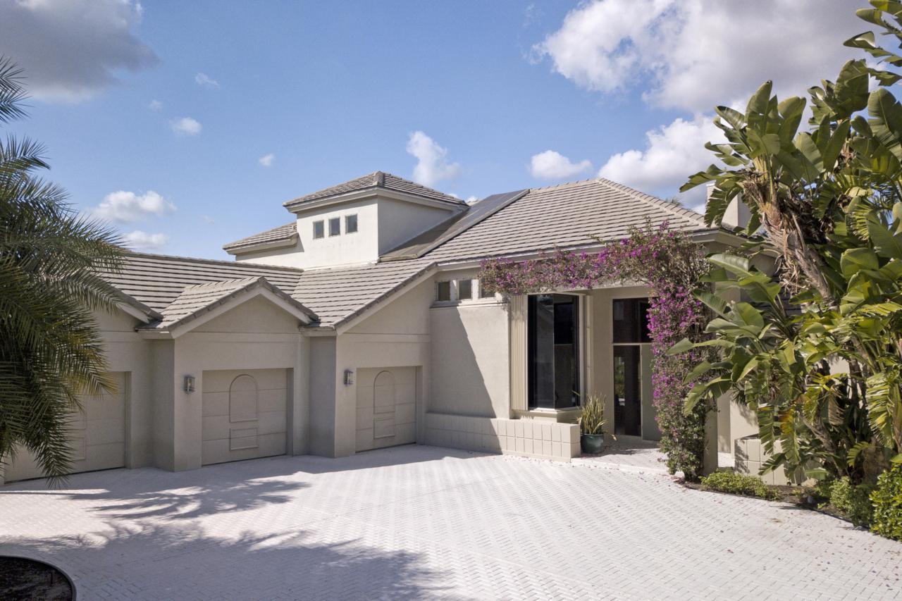7231 Ballantrae Court - Photo 1
