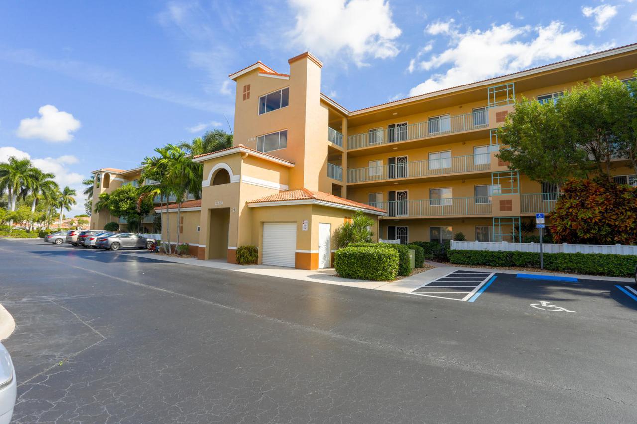 12529 Imperial Isle Drive - Photo 1