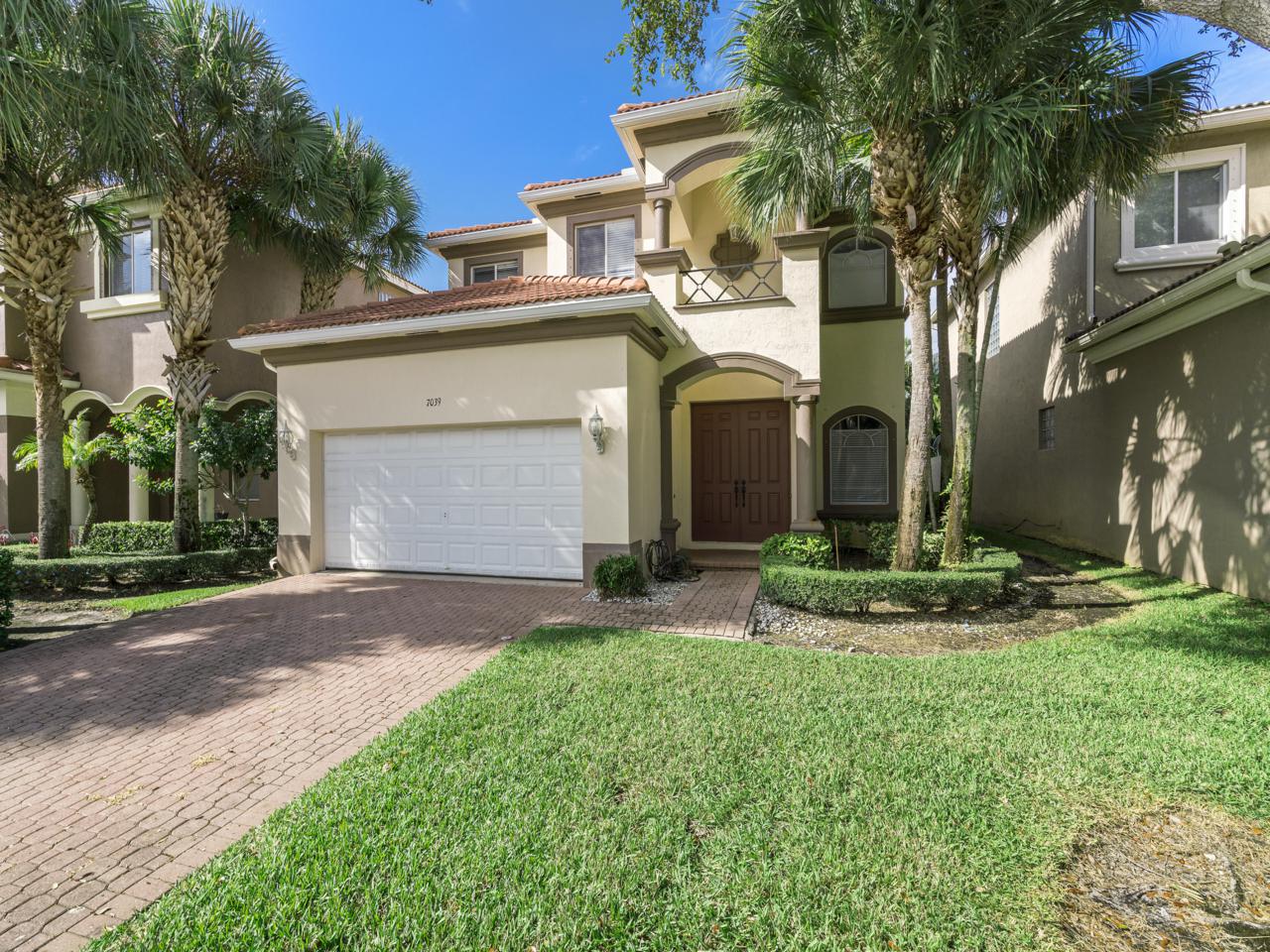 7039 Ivy Crossing Lane - Photo 1
