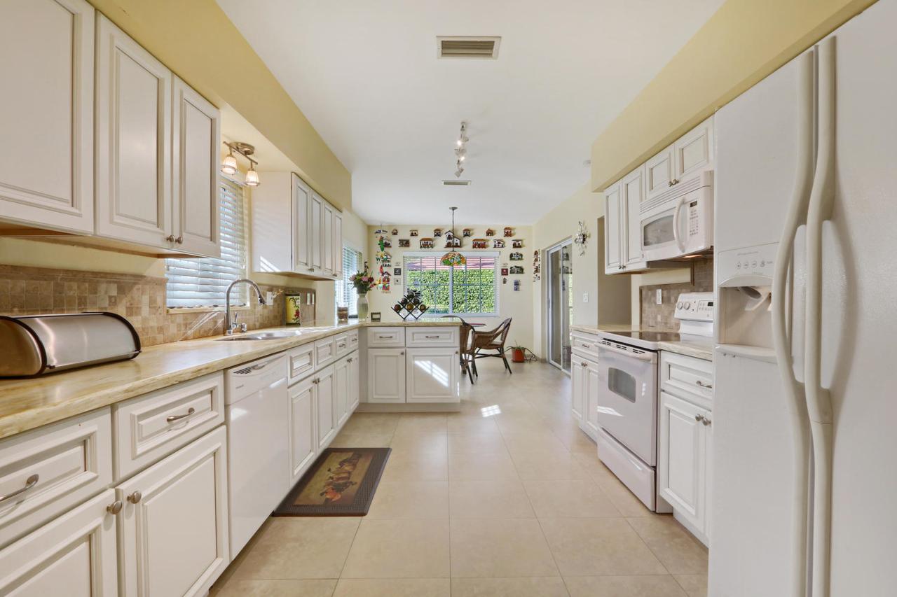 10260 Green Trail Drive - Photo 1