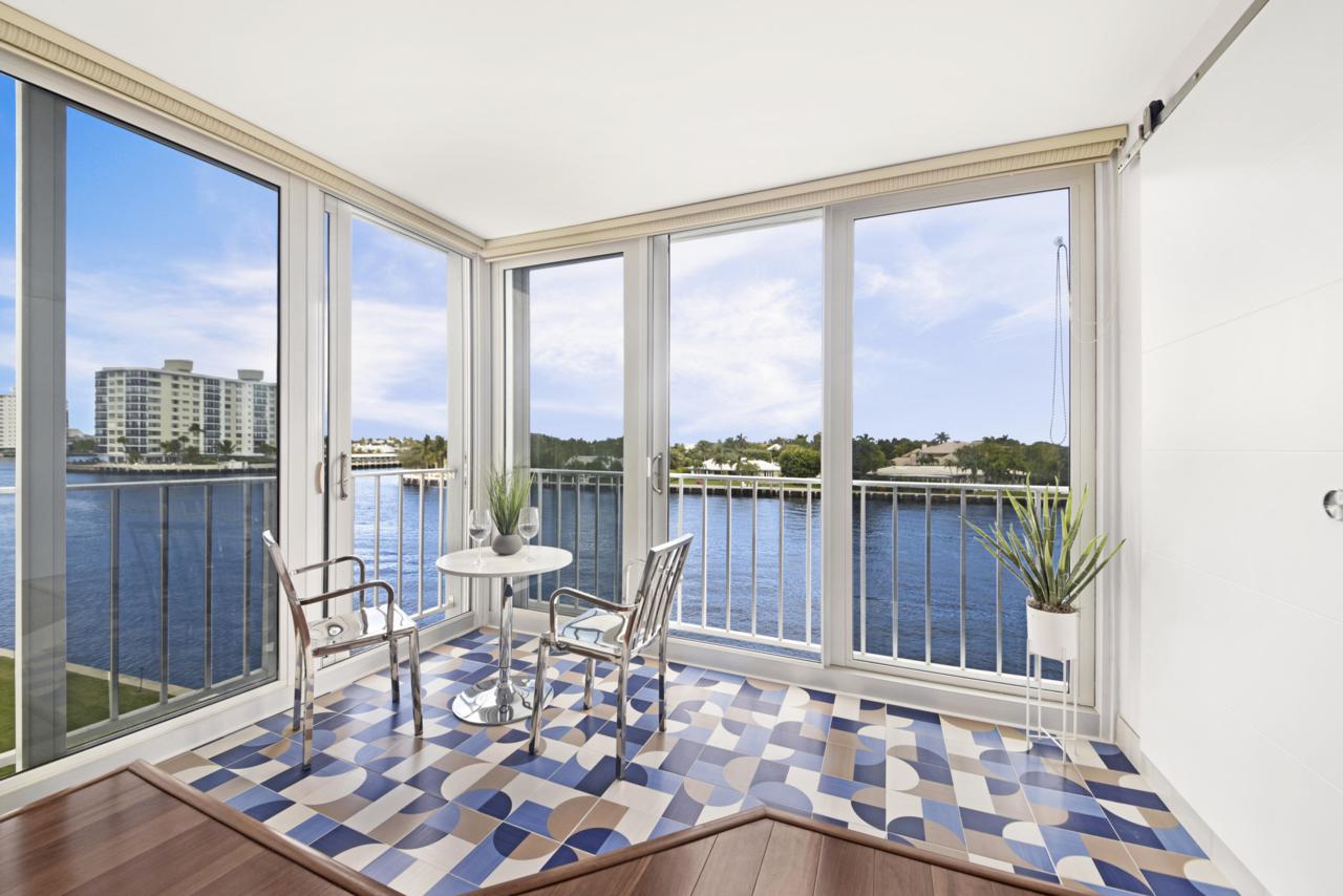 555 6th Avenue - Photo 1
