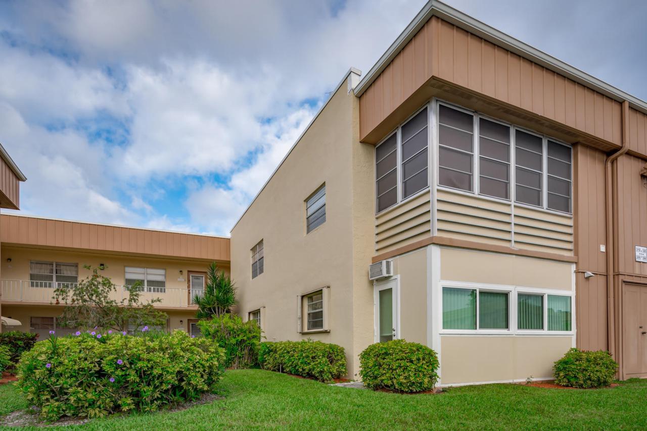 320 Monaco G Boulevard - Photo 1