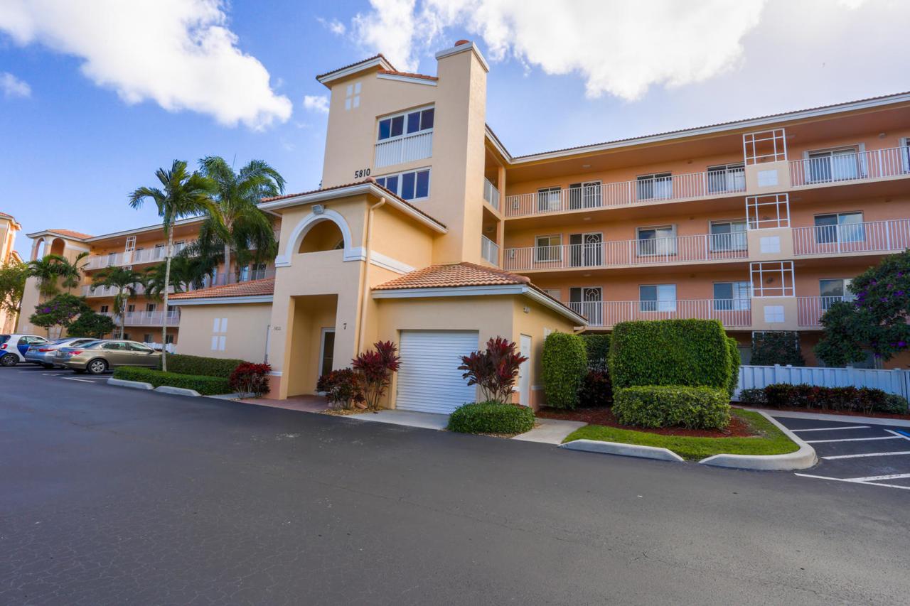 5810 Crystal Shores Drive - Photo 1