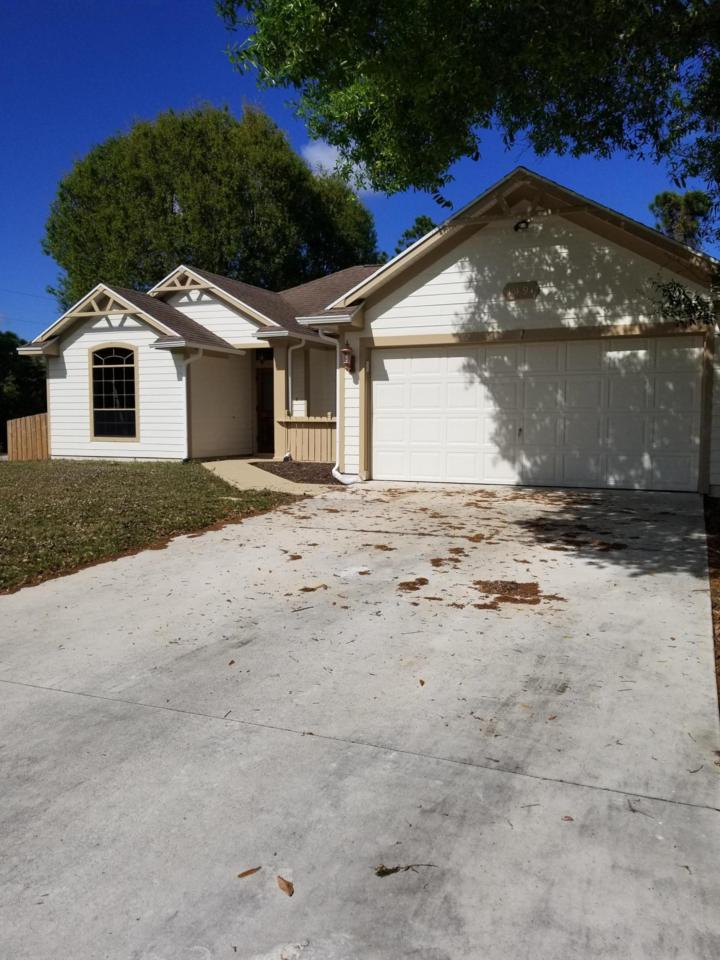 1491 Malaga Avenue - Photo 1