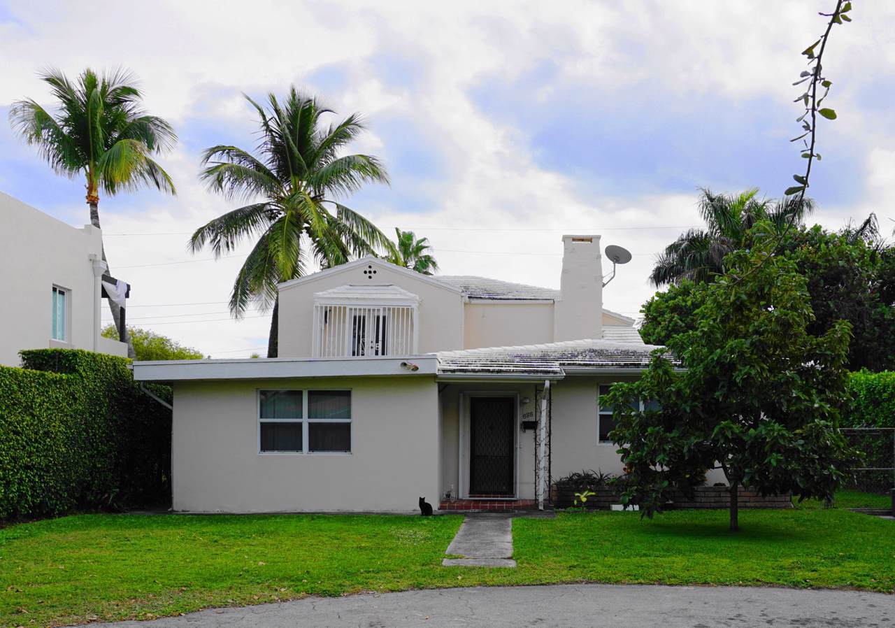 888 47th Street - Photo 1