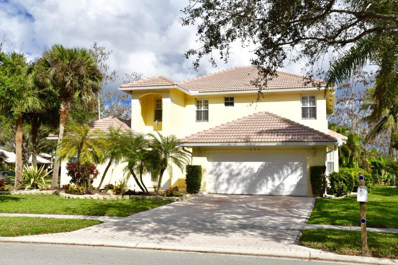 101 Cypress Trace - Photo 1