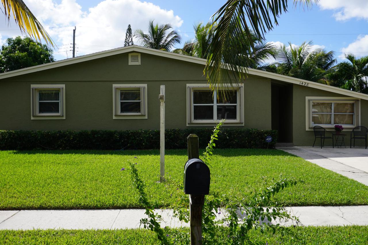 1428 Jennings Street - Photo 1