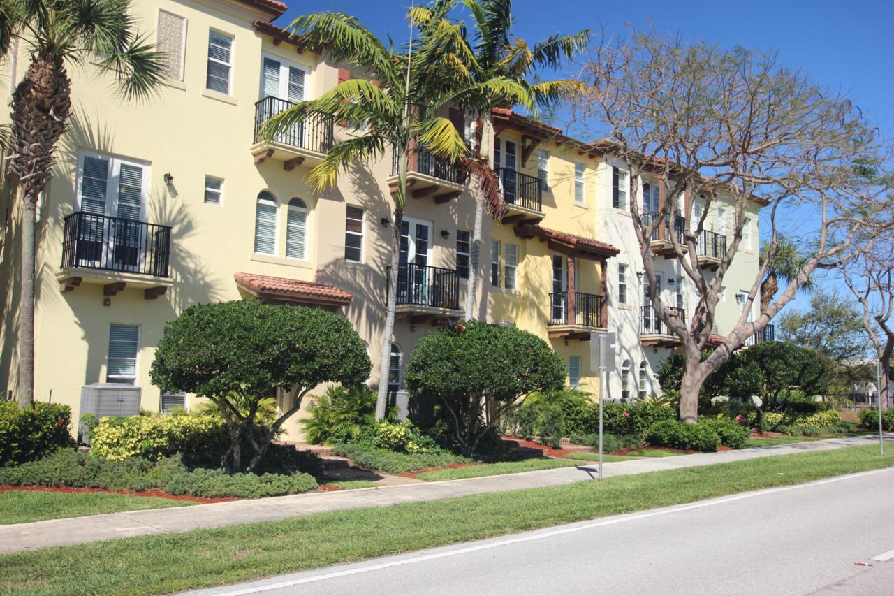 20 Via Floresta Drive - Photo 1