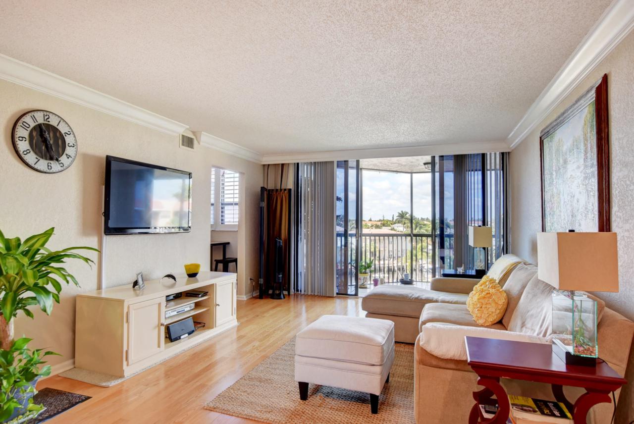 800 Jeffery Street - Photo 1
