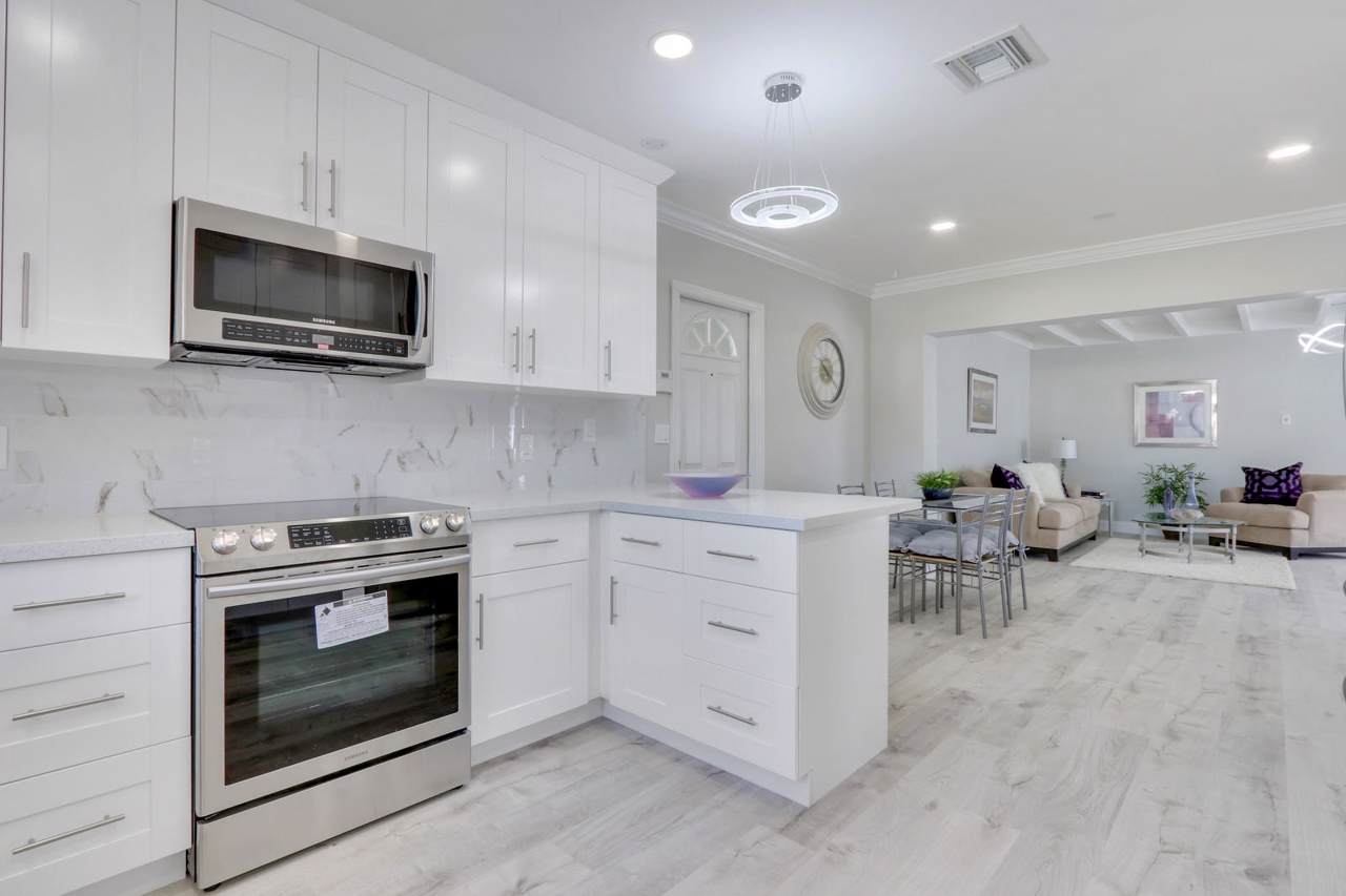 6500 Martin Avenue - Photo 1