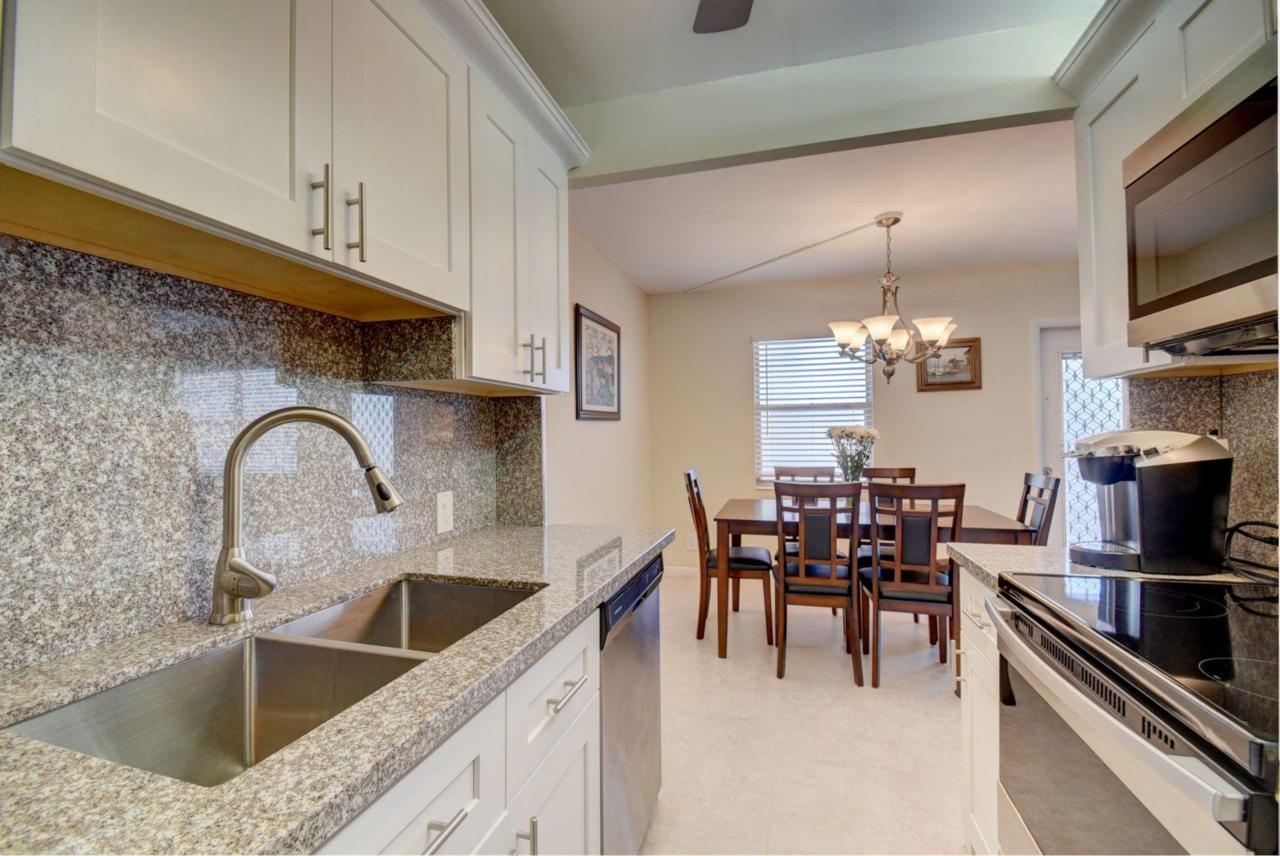 1035 Exeter B - Photo 1
