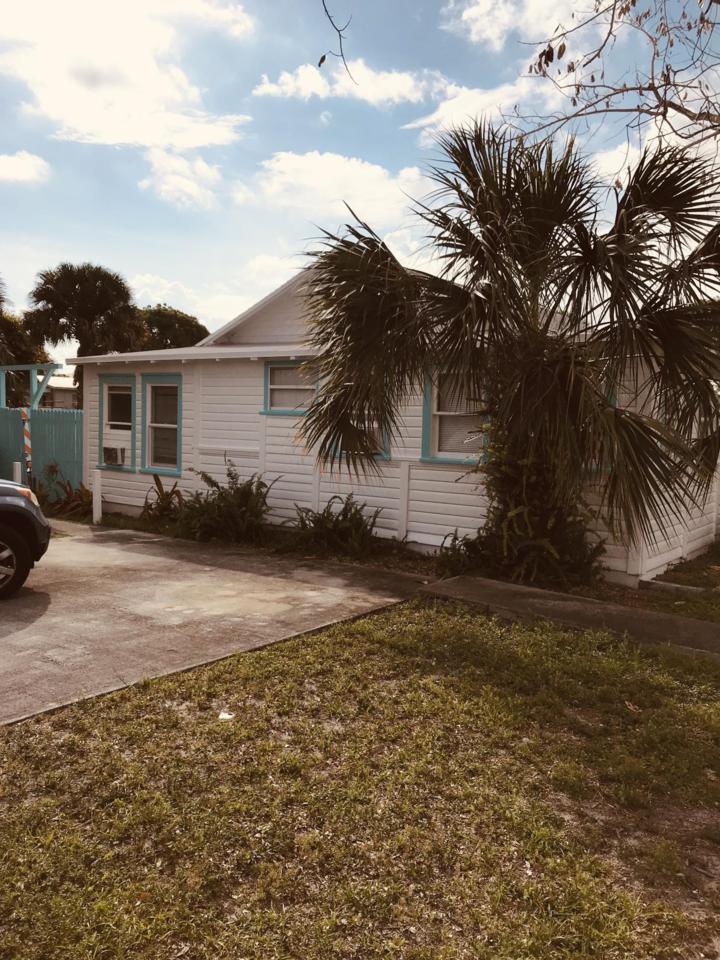 4649 May Avenue - Photo 1