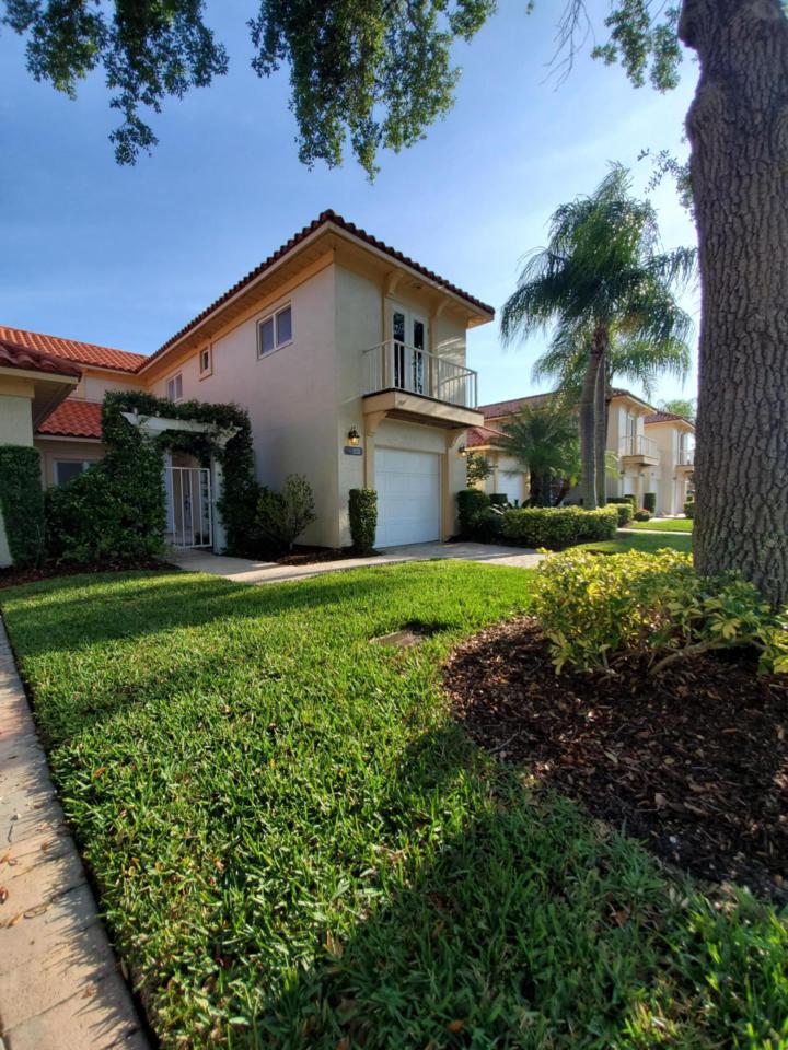 1532 St Davids Lane - Photo 1
