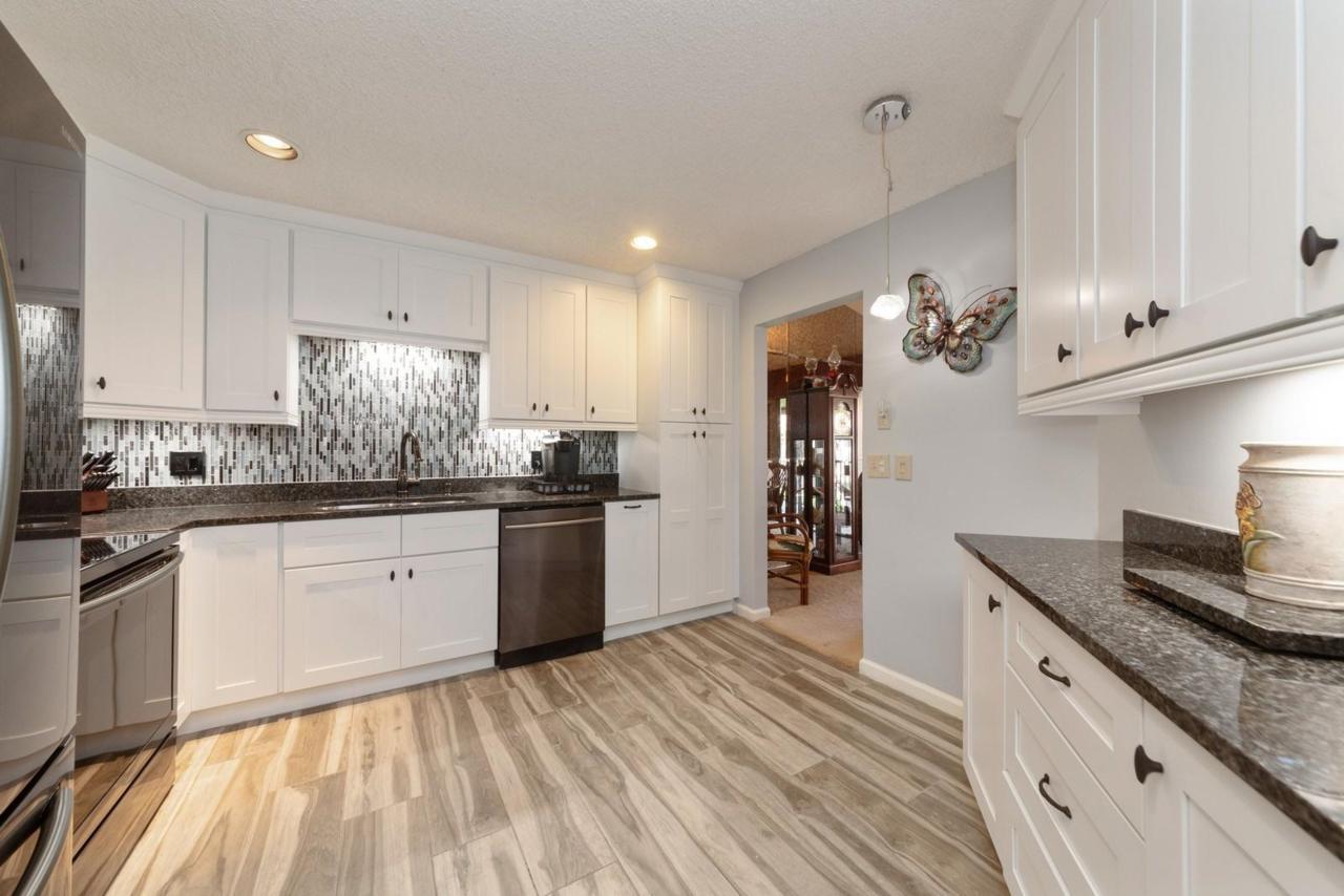 5710 Coach House Circle - Photo 1