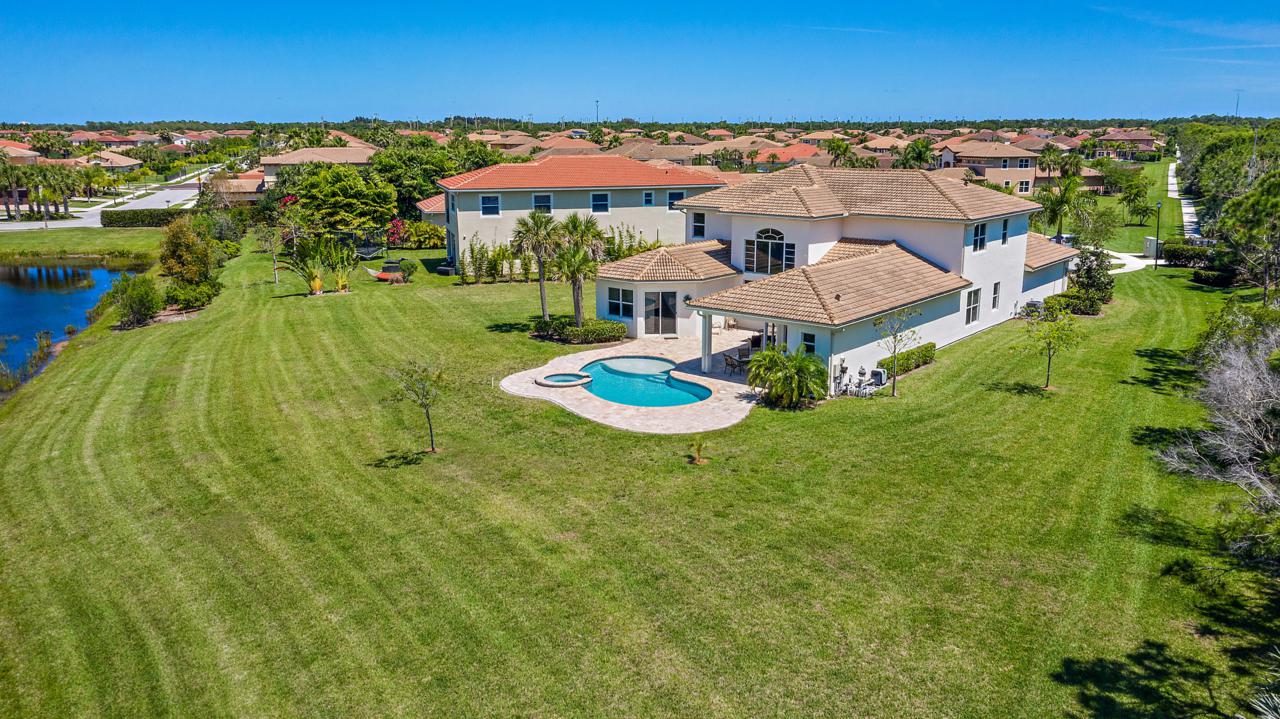 189 Citadel Circle - Photo 1