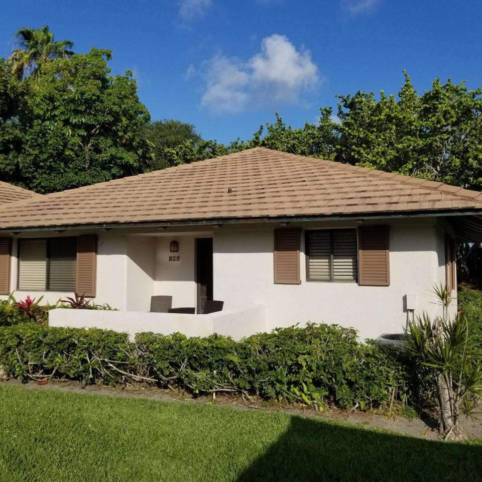 825 Club Drive - Photo 1