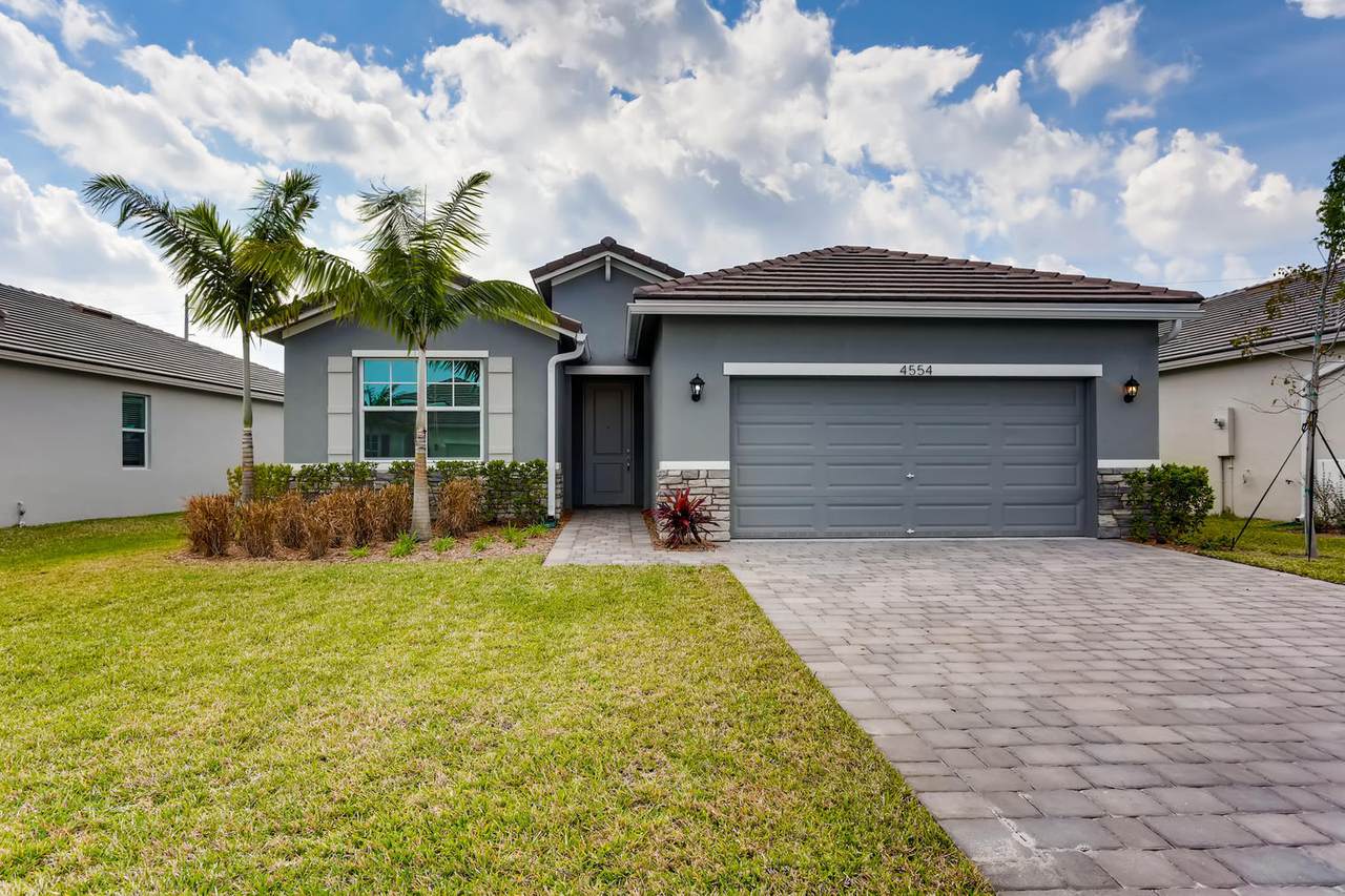 4554 King Court - Photo 1