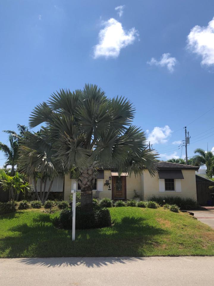136 Olive Way - Photo 1