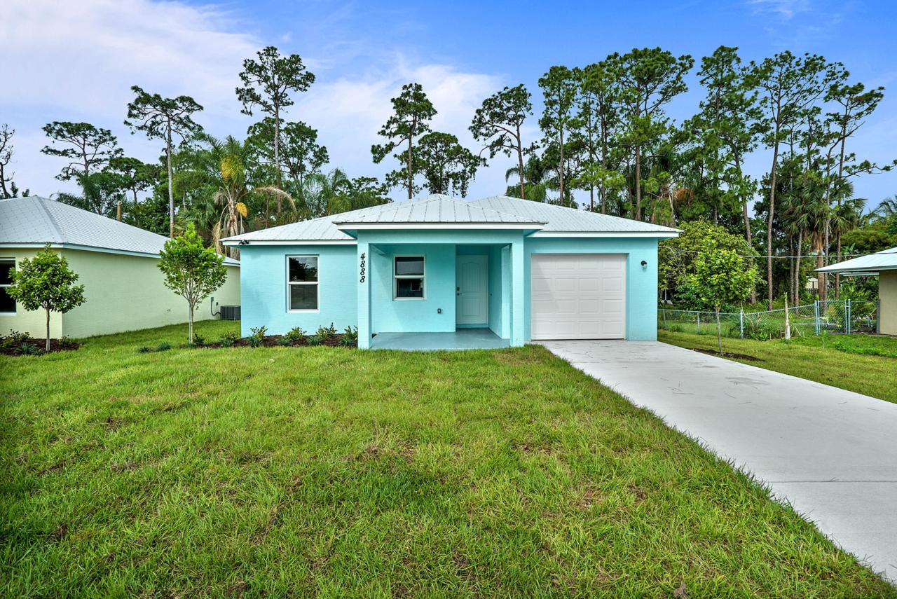 4888 Isabelita Avenue - Photo 1