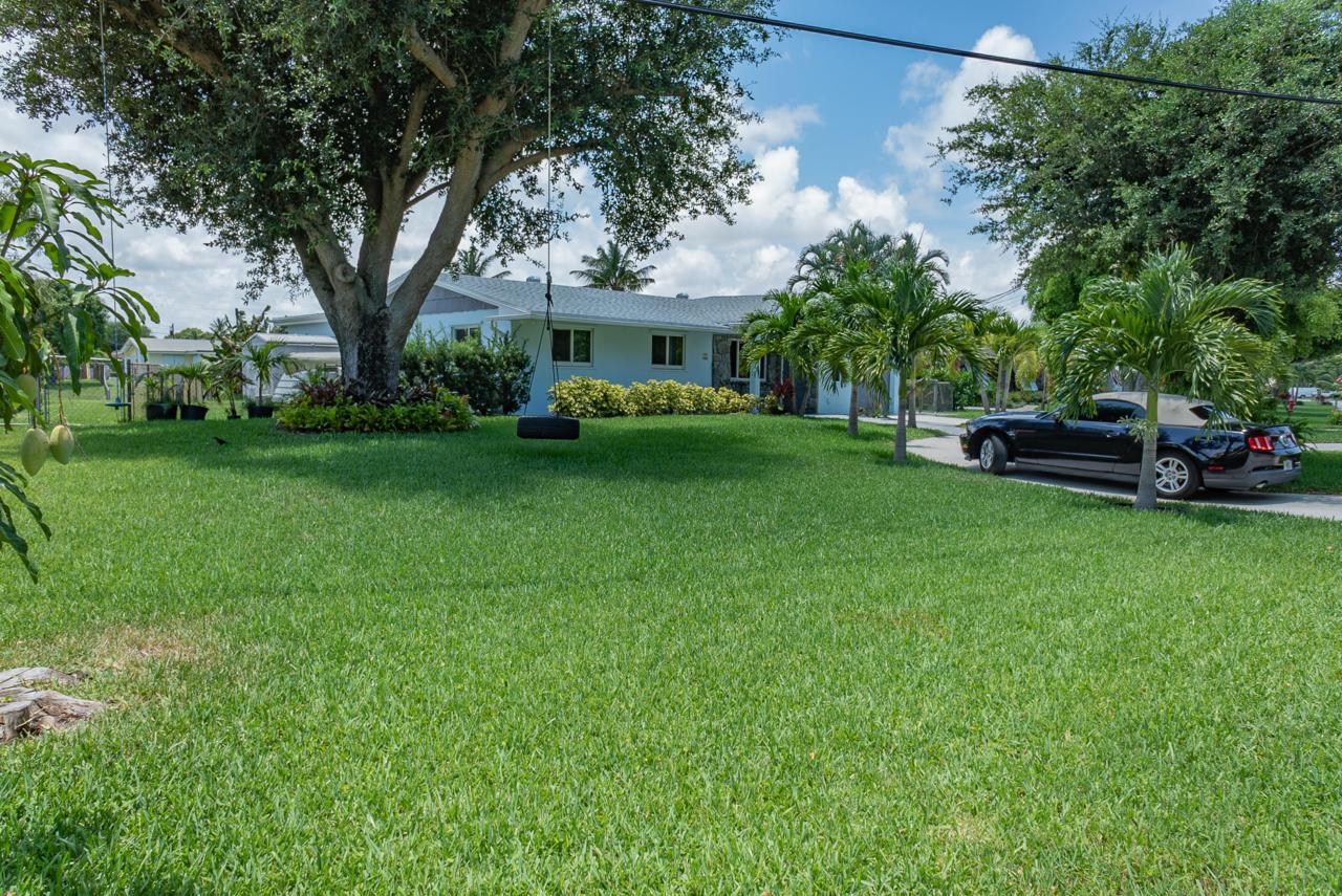 7911 Lake Drive - Photo 1