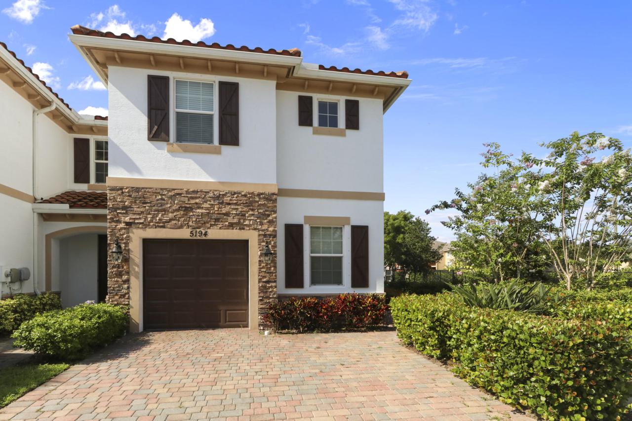 5194 Ashley River Road - Photo 1