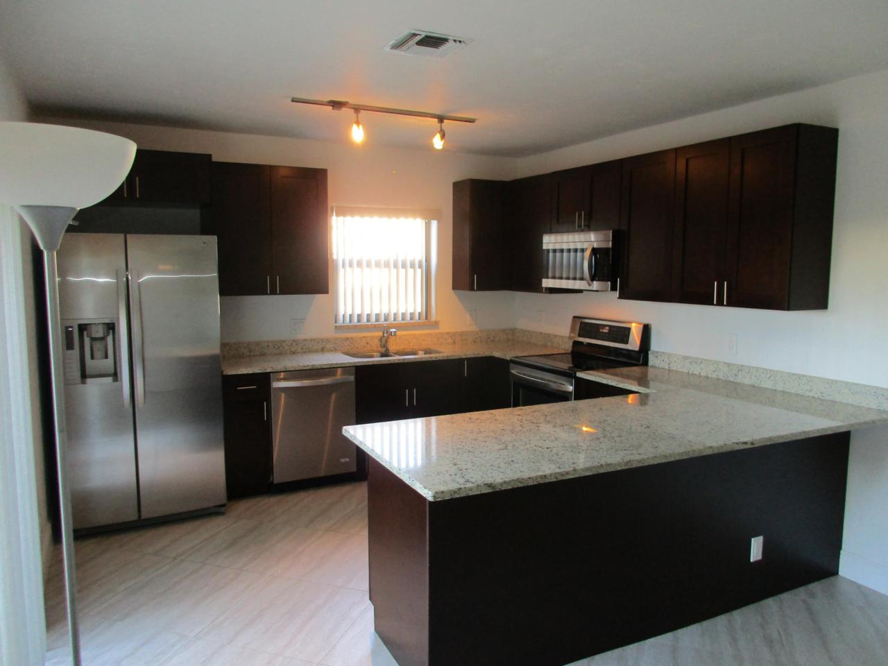 1447 25th Place - Photo 1