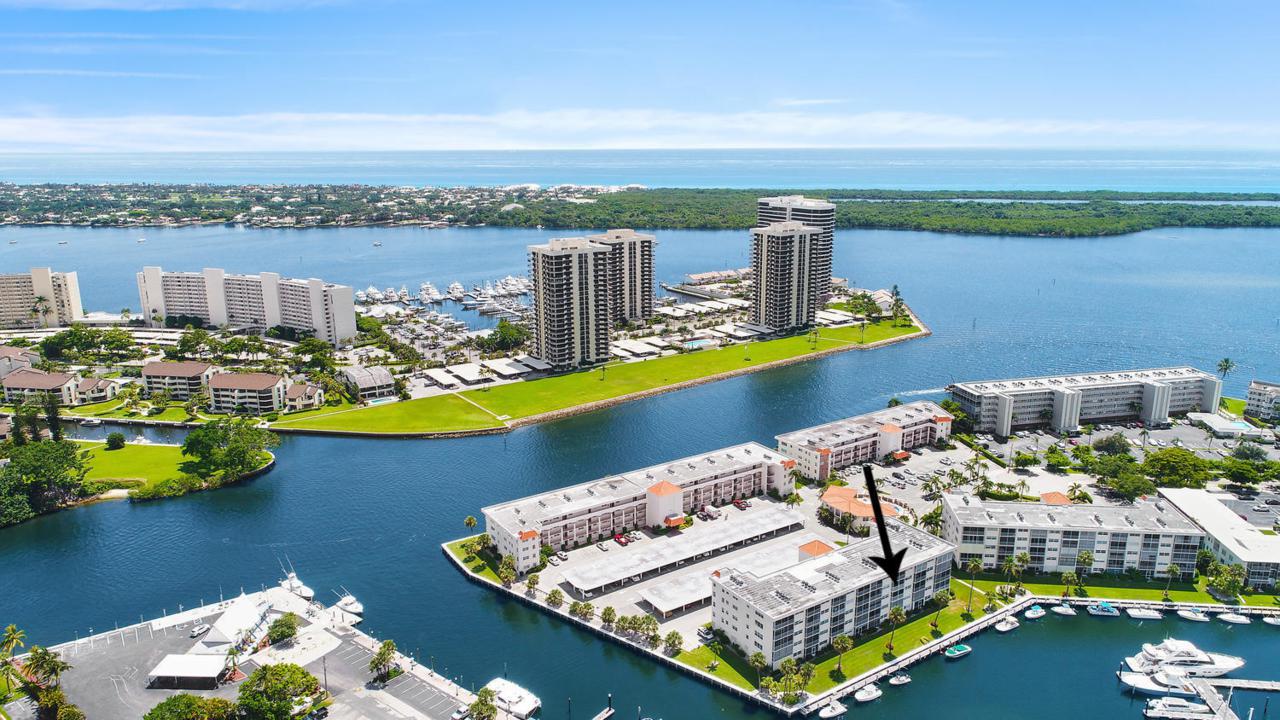 21 Yacht Club Drive - Photo 1