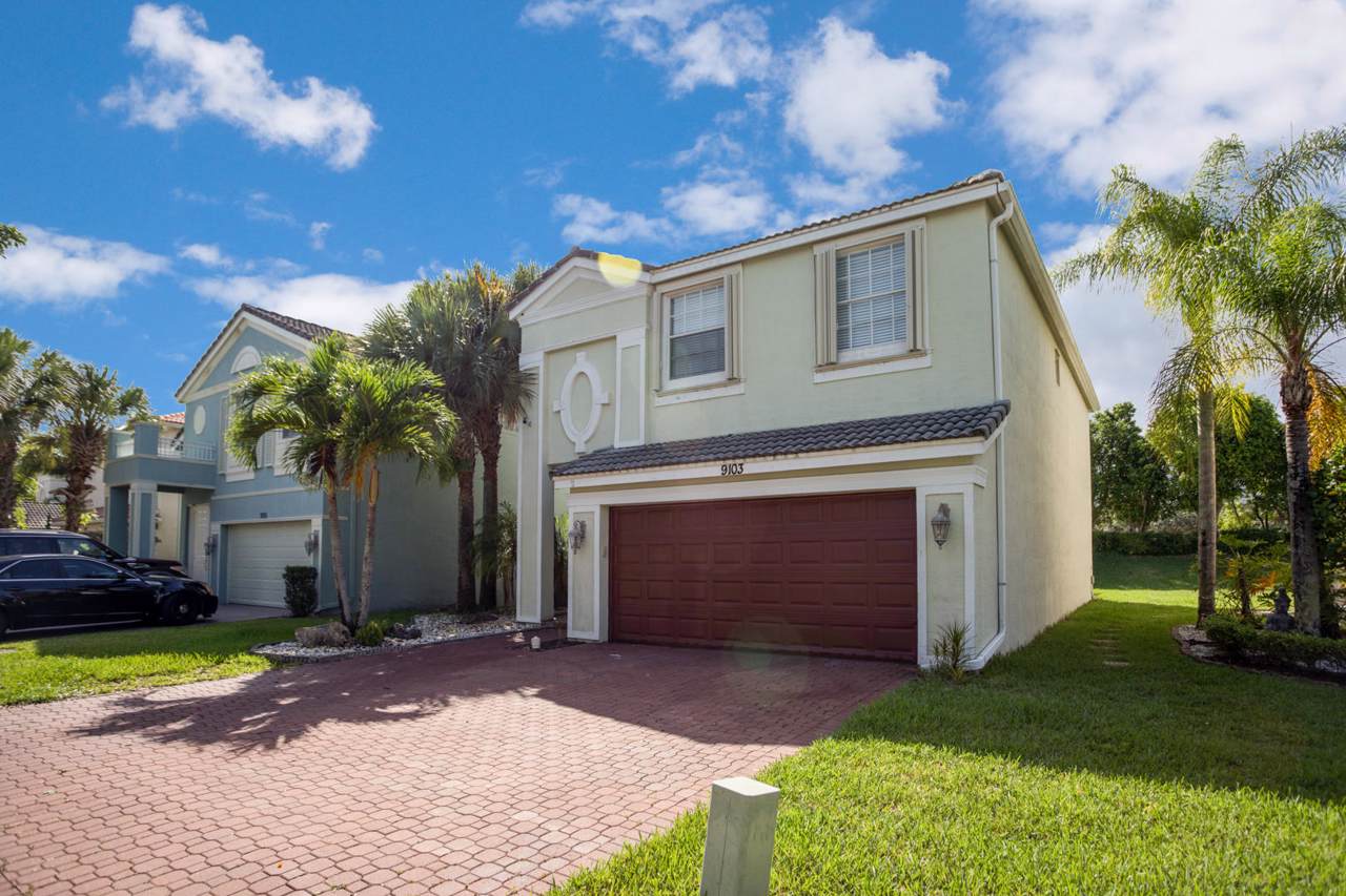 9103 Dupont Place - Photo 1