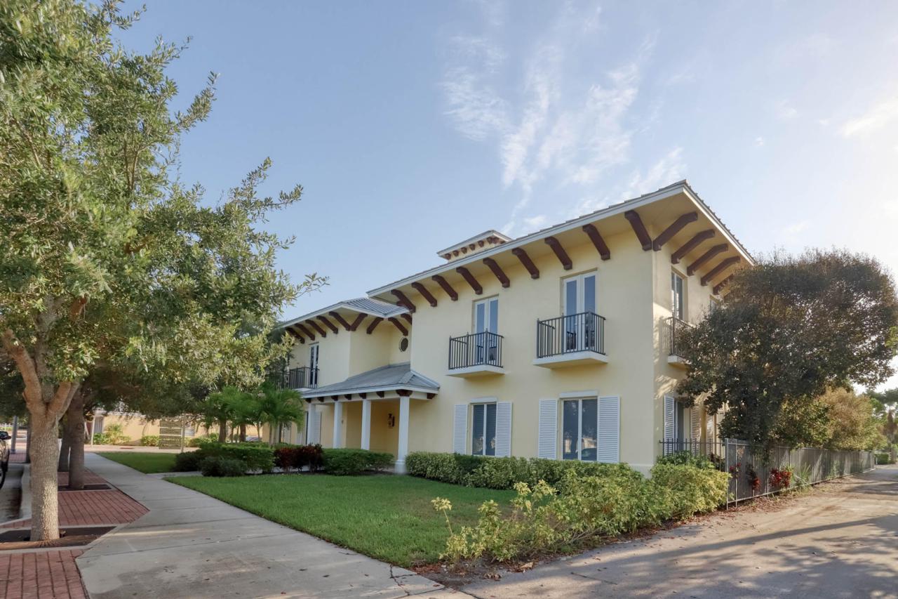 901 Olive Avenue - Photo 1