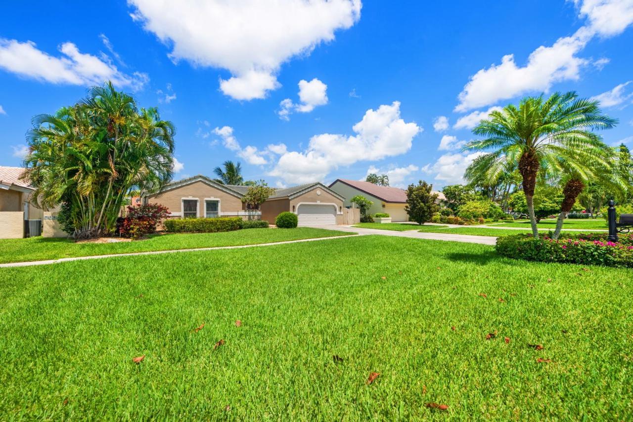 7409 Country Club Boulevard - Photo 1