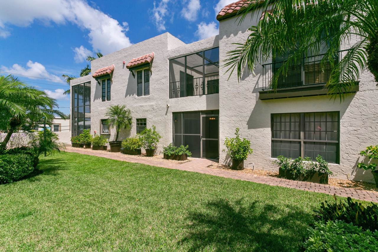200 Ocean Boulevard - Photo 1
