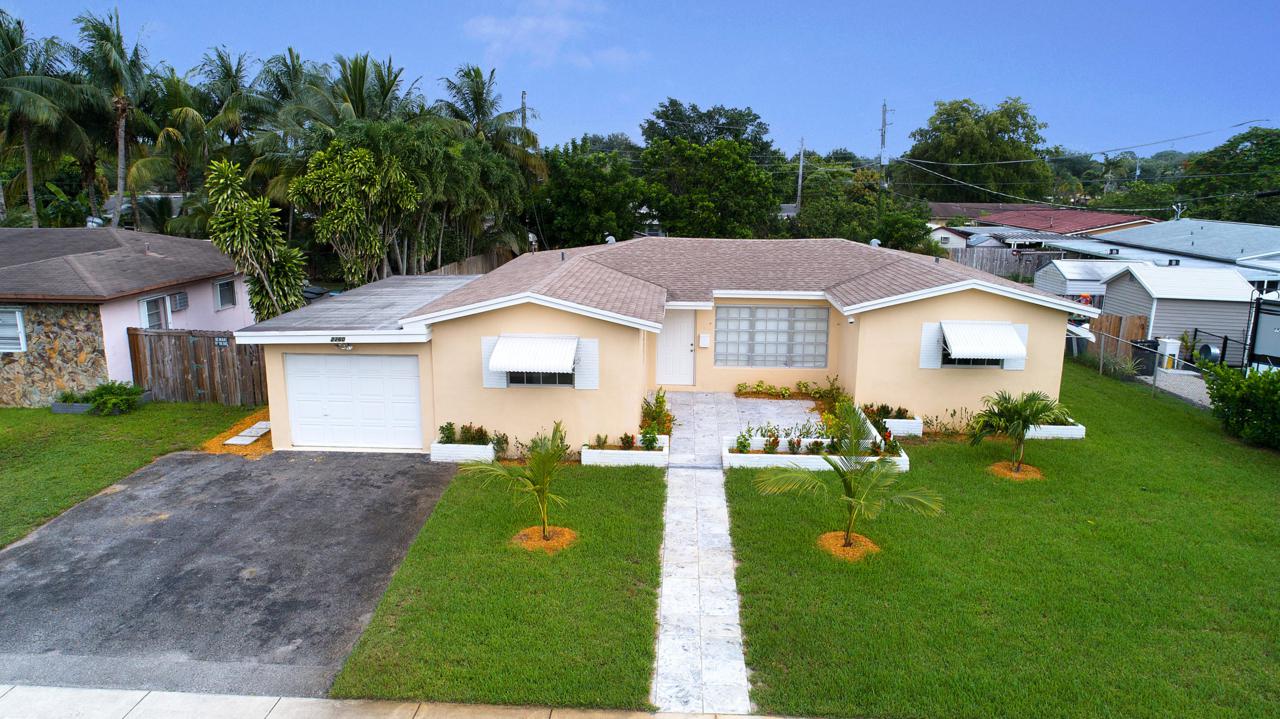 2260 33rd Terrace - Photo 1