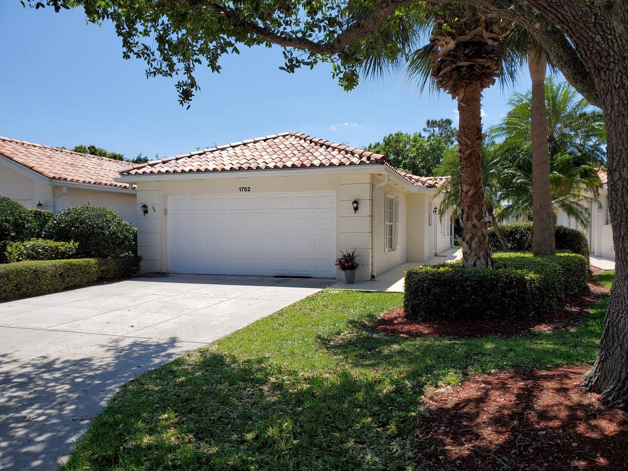 1752 Shady Lake Terrace - Photo 1