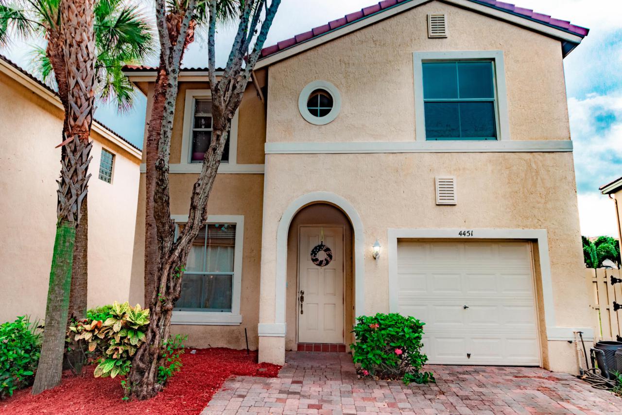 4451 Lake Lucerne Circle - Photo 1