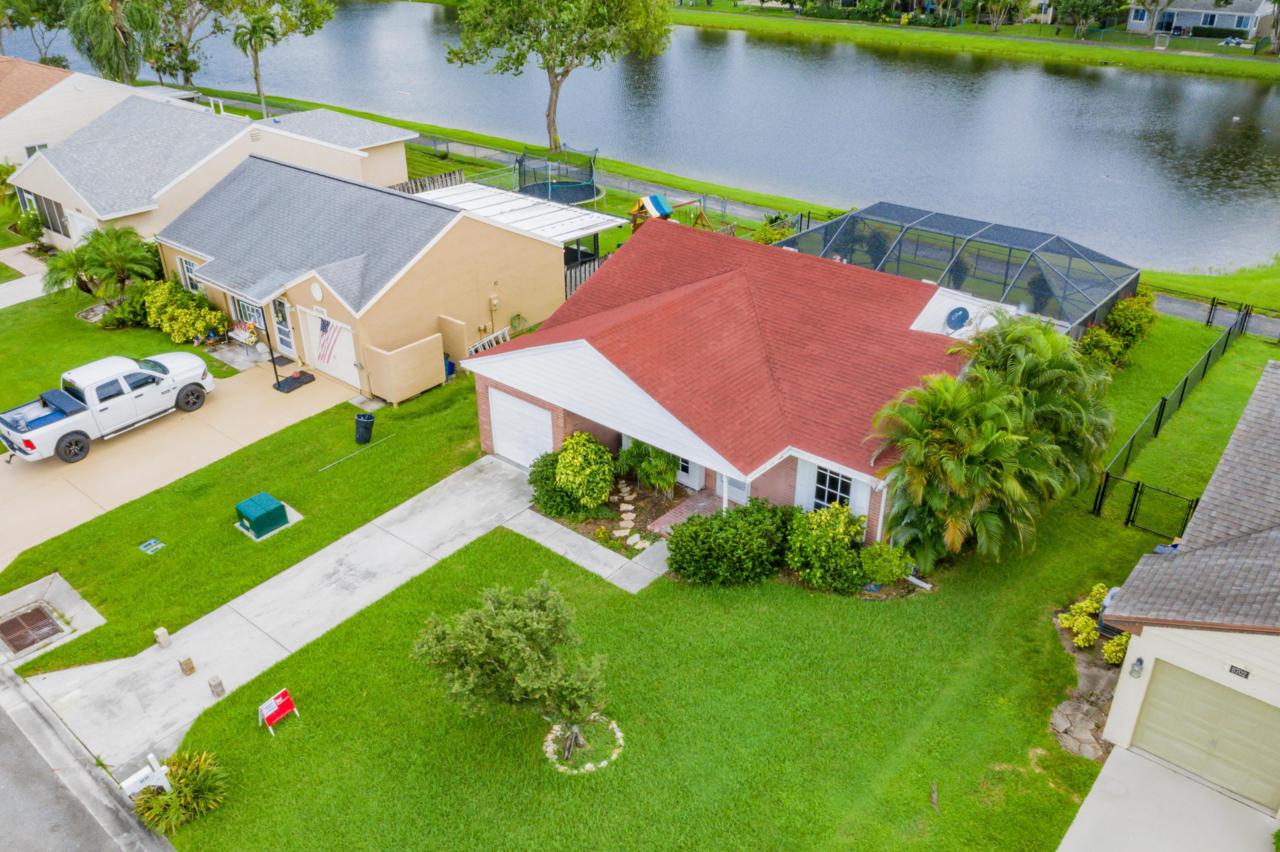 8694 Spring Valley Drive - Photo 1