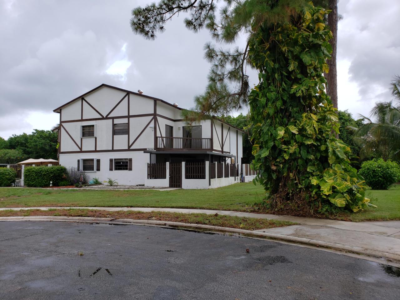 2484 Lena Ln - Photo 1