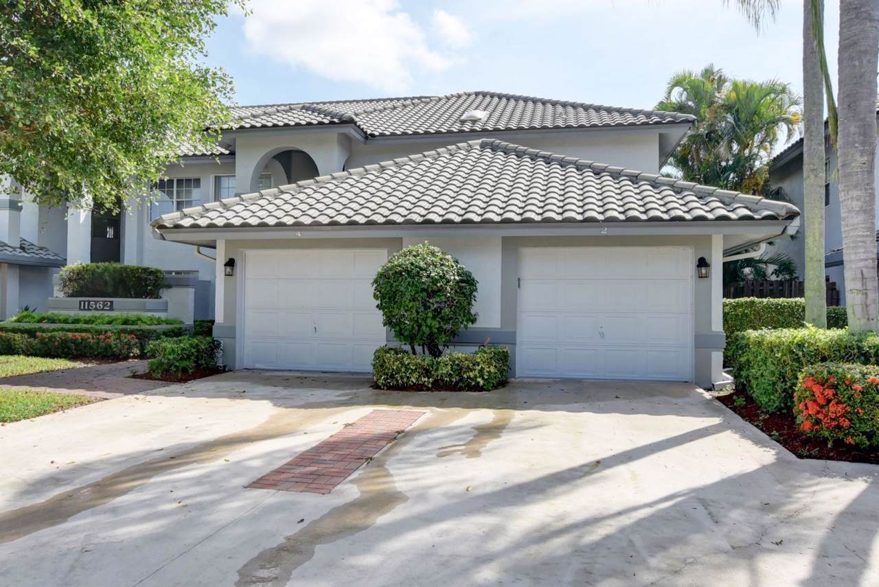 11562 Briarwood Circle - Photo 1