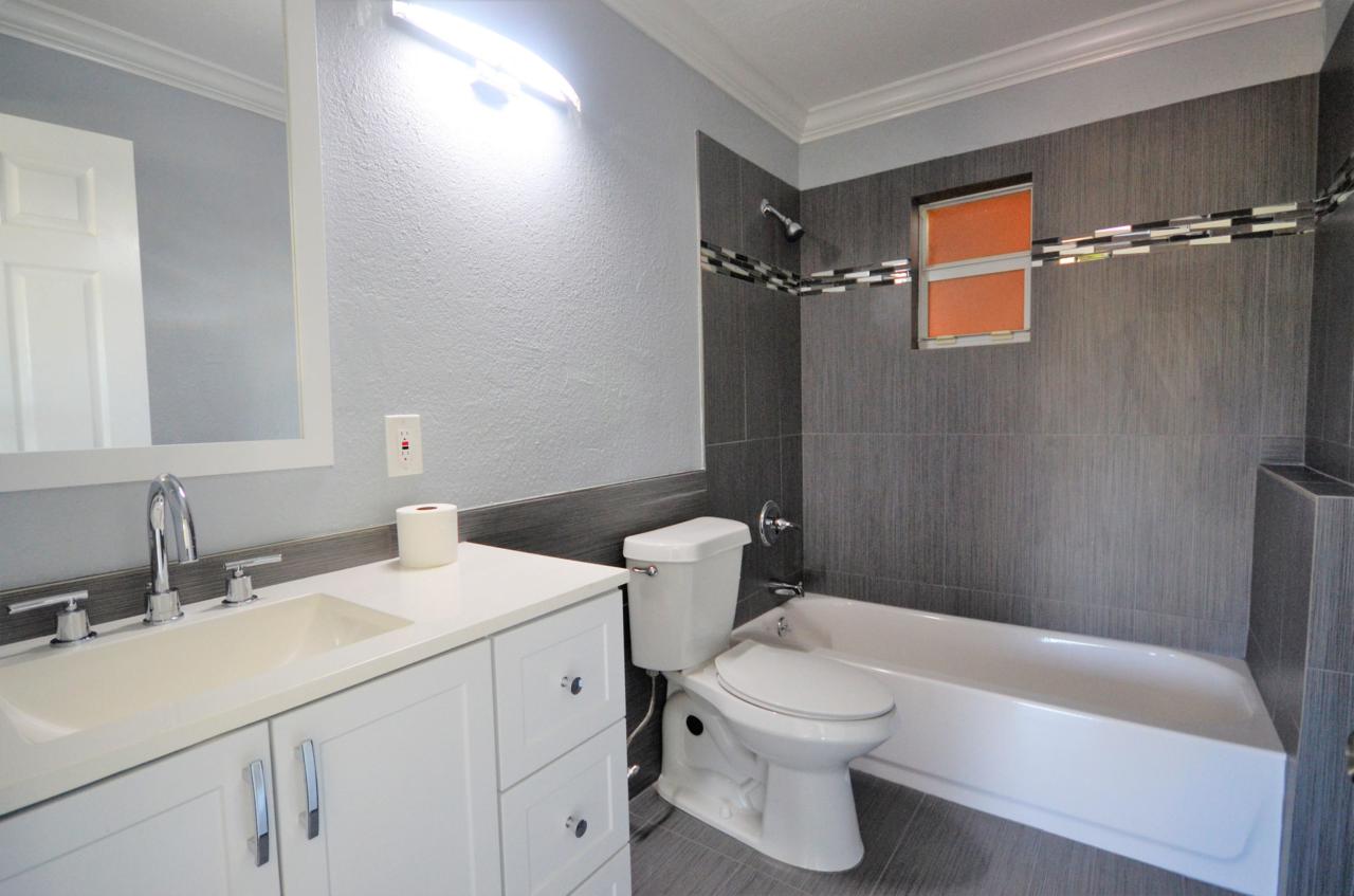 425 12th Avenue - Photo 1