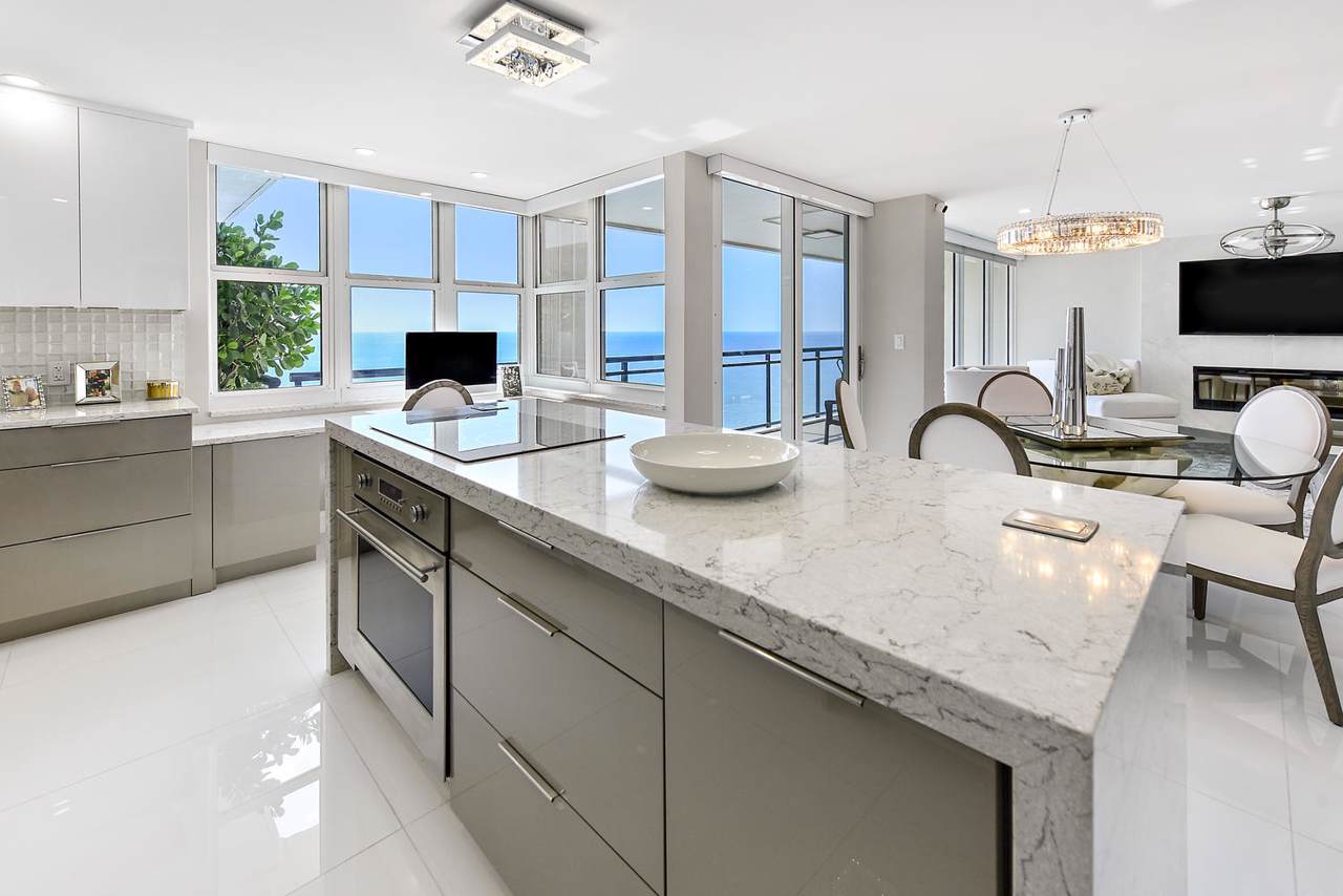 2000 Ocean Boulevard - Photo 1