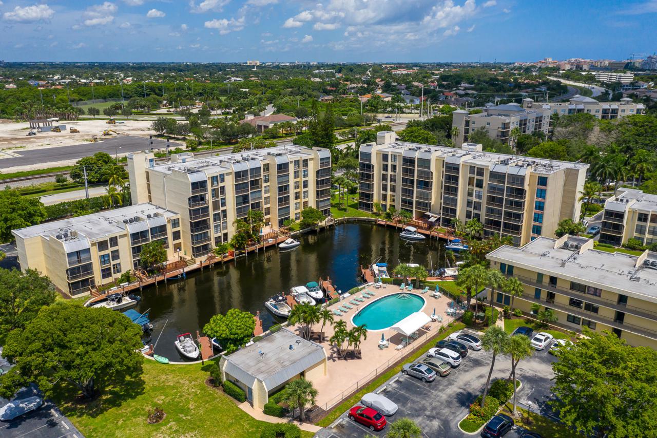 3 Royal Palm Way - Photo 1