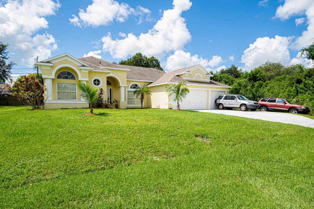 1426 Malaga Avenue - Photo 1